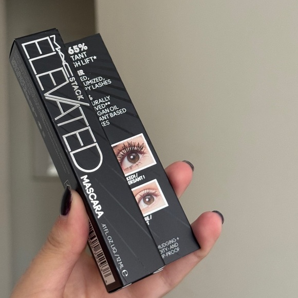 MAC Cosmetics Stack Elevated Mascara - Picture 3 of 3